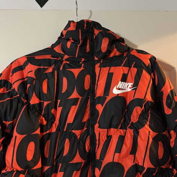 Nike jacket - Picture 2 of 8